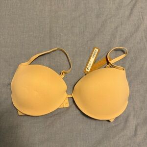 NWT Women’s SKIMS Bra 34C